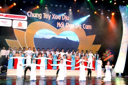 Programa "Juntar manos para aliviar el dolor naranja" ratifica apoyo a víctimas